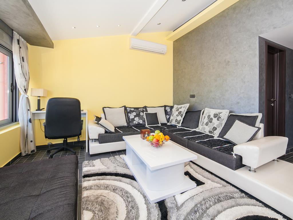 Apartments Princess View Sveti Stefan Exterior photo